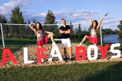 Alfa Boys nagrał nowy klip. Wystąpią w nim Mów Mi Move! 