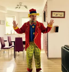 Gesek zmienił image? Jak Wam się podoba w kolorowym stylu?