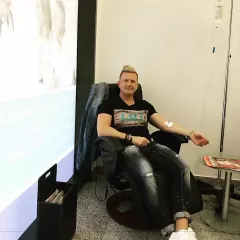 Co się stało! Dbomb pod kroplówką!