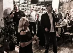 Marzanna Zrajkowska (Kolor) i Zenon Martyniuk (Akcent) w hicie pt. "Przez twe oczy zielone" | VIDEO