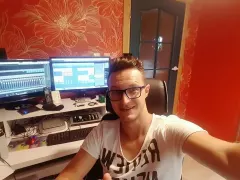 Jakub Urbański zaatakowany! Lider formacji Playboys komentuje