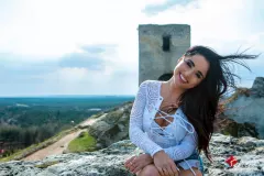 Przepiękna Julia w roli głównej! Nadchodzi nowy teledysk od formacji Kadis!