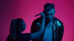 Dejw z gorącą premierą pt. "Uno Momento" | VIDEO 