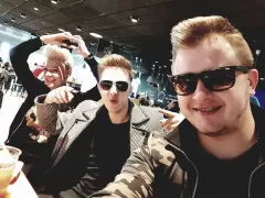 Piękni i Młodzi nie boją się powrotu dawnego rywala! Wręcz przeciwnie! Stawią mu czoła? 