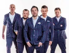Wielki przebój grupy Boys odświeżony! Jak wyszło! Internauci komentują! Koniecznie posłuchaj!