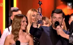 Sukces w disco polo! Zenon Martyniuk otrzymał prestiżową nagrodę. Pogratulowała mu Paulina Sykut-Jeżyna!