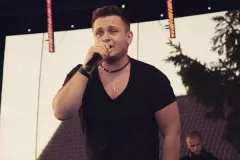 Wokalista disco polo ostrzega! Organizator odwołuje koncerty, jest niewypłacalny!