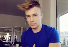 Aktor serialu "Barwy Szczęścia" śpiewa disco polo! Wiemy, ile zagrał koncertów w ubiegłym roku! Będziecie w szoku?