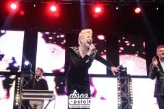 Gorąca premiera od Pięknych i Młodych na żywo! Publika oszalała | VIDEO