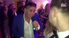 Wokalista disco powraca na scenę po tragicznym wypadku!