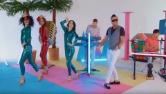 Genialna premiera disco polo od twórcy hitu "Ale Ale Aleksandra"! Nowość pt. "Na niebie gwiazd tysiące" podbija internet!