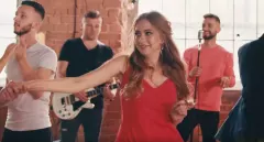 Płomienna premiera od uwielbianego zespołu disco polo! "Czerwona sukienka" to nowy hit?!