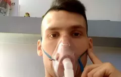 Stan zdrowia wokalisty disco polo uległ pogorszeniu! Niezbędna jest inhalacja! 