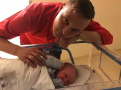 Rodzina disco polo powiększyła się o nowego członka! Wokalista disco polo został ojcem!