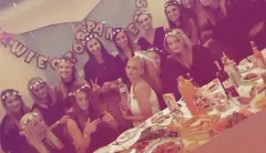 Piękna wokalistka disco polo imprezuje na swoim wieczorze panieńskim!