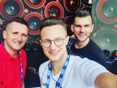 Makabryczne chwile gwiazd disco polo na autostradzie! Wystrzeliła im opona!