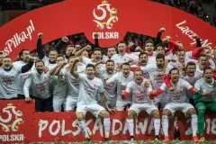 Ronnie Ferrari i hymn dla reprezentacji Polski! To jest HIT! Internauci zachwyceni! 