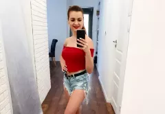 Przepiękna wokalistka disco polo podbija Instagram! Internauci są pod wrażeniem jej urody!