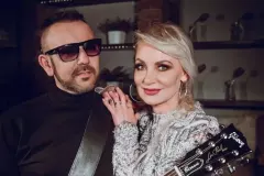 To już pewne! Choć wygląda jak nastolatka zostanie babcią! Gwiazda disco polo nie kryje wzruszenia!