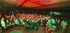 Pracownicy BIEDRONKI bawią się przy disco polo! 