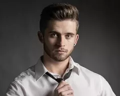 Popularny muzyk disco polo porzuci granie dla modelingu?! Fotograf sam zaproponował mu współpracę!