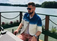 Popularny wokalista disco polo przy mównicy w USA! Co się stało?!