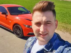 Gwiazdor disco polo „odpłynął”. Auto „zatankowane” rzepakiem? To mógł zrobić tylko on. 