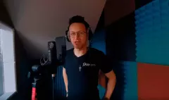 „Ruda tańczy jak szalona” i „Mydełko fa” w jednym utworze! Gwiazdor disco polo zszokował branże!