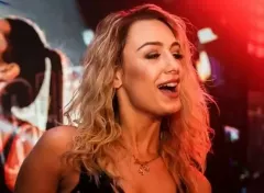 Wokalistka zespołu Top Girls w łóżku nie tylko ze swoim narzeczonym! Z kim sypia gwiazda disco polo!? 
