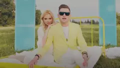 Piękna, seksowna blondynka i przystojny wokalistka disco polo razem! To najgorętsza premiera tego lata?!