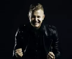 Dawid Narożny zdradził w spektakularny sposób płeć dziecka! Wokalista disco polo nie kryje szczęścia!