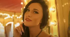 Genialna nowość disco polo od Jokera już podbija sieć. Polacy już wiedzą jak wyglądają "Wiśniowe Usta"!