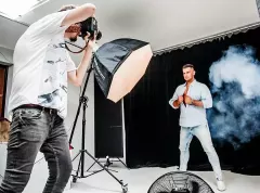 Popularny gwiazdor disco polo tonie w złocie i platynie! Fani docenili jego twórczość!