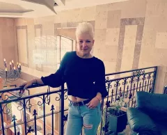 Magda Narożna (Piękni i Młodzi) odważnie bez stanika! Wokalistka disco polo odsłoniła swoją kobiecość!