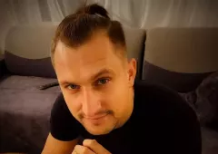 Artysta disco polo wbił w ziemię słuchaczy! Posłuchajcie jak śpiewa utwór Zbigniewa Wodeckiego! 