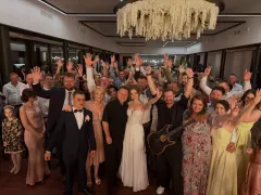 Ależ się działo na weselu Kingi i Daniela. Zespół Classic w samym środku rozbawionego tłumu gości