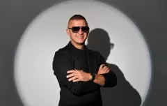 Alkohol leje się strumieniami w disco polo? Dawid Narożny nie zostawił złudzeń