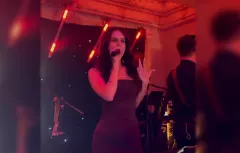 Altess zagrał „Oj wymasuj mnie Romanie" na weselu! To prawdziwy hit!