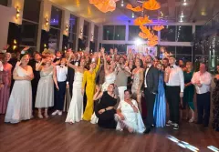 Andre gościem specjalnym na weselu. U boku gwiazdy disco polo znów Ewa Kryza