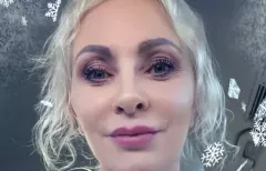 Artystka disco polo wygląda jak postać z baśni! Czy zamienia się w królową śniegu?
