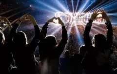 Aż ciarki przechodzą! Cały Stadion Narodowy śpiewa hit disco polo zespołu DiscoBoys | VIDEO