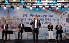 Bayer Full na Jasnej Górze z utworem „Chcę żyć” podczas XXXIV Pielgrzymki Rodziny Radia Maryja
