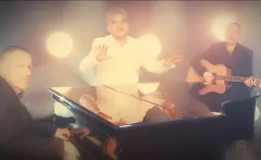 „Biały anioł„ grupa Top One z nową produkcją! Fani: „Świetnie, niczym magiczna podróż do lat 90-tych„