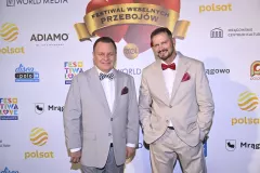 Classic podbija Festiwal Weselnych Przebojów w Mrągowie! Zobacz występ na żywo w utworze pt. „Chciałbym Ci powiedzieć„ | VIDEO
