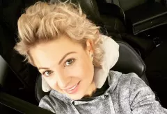 Co za widok! Magdalena Narożna - Piękni i Młodzi zachwyca swoimi ciałem na basenie! Internauci komentują! 