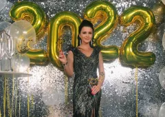 Uwielbiana i niezwykle piękna wokalistka disco polo zachwyciła balową kreacją! Wygląda jak gwiazda Hollywood! 