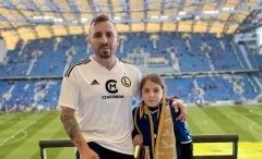 Czadoman pojawił się z córką Polą na meczu Lech - Legia