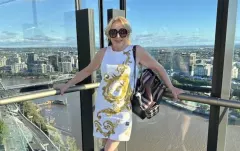 Danuta Martyniuk może zaskoczyć stylizacją! Ekspert ujawnia, w czym żona Zenka powinna wystąpić na święta

