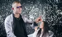 Dawid Narożny i Sobota pokazali przedpremierowo nowość pt. „Jesteś taka słodka„: połączenie dwóch światów muzycznych | VIDEO