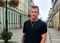 Dawid Narożny pochwalił się nowymi zębami „Czekałem na ten moment 1,5 roku„ Gwiazdor disco polo czaruje Hollywoodzkim uśmiechem?!
